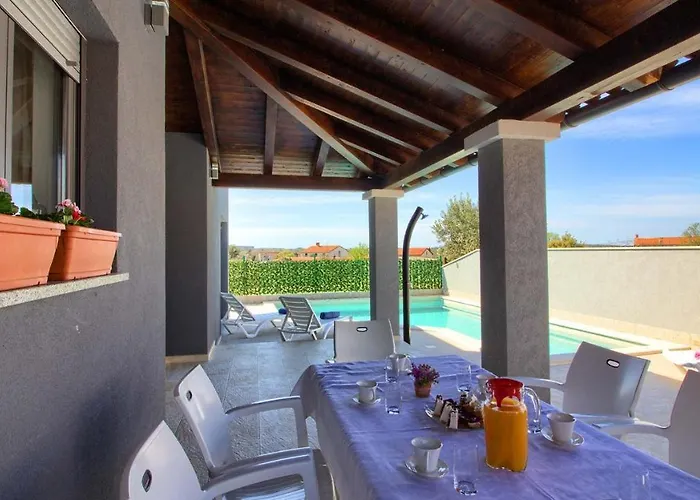 Вилла Charming With Private Pool In Pula, Extra Pool Heating By Wiibuk *