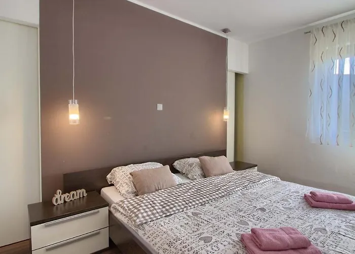 Charming With Private Pool In Pula, Extra Pool Heating By Wiibuk Вилла Пула