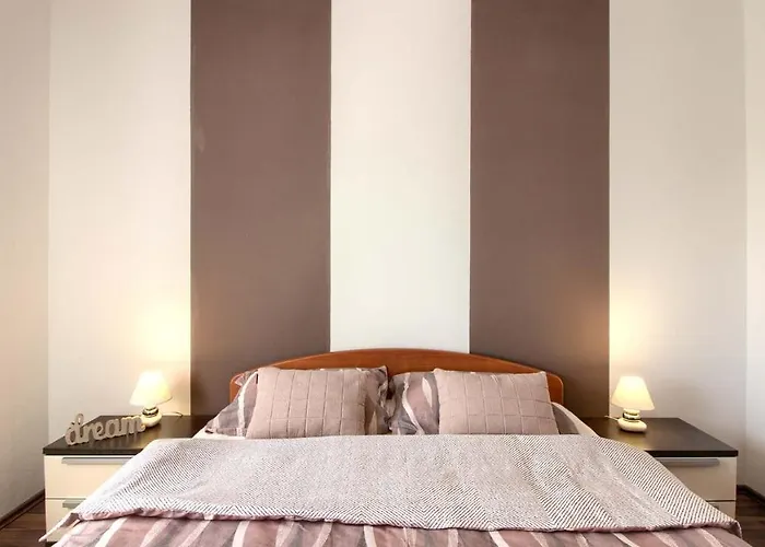 Vila Charming With Private Pool In Pula, Extra Pool Heating By Wiibuk